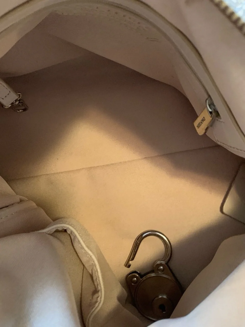 Danier Cream Leather Shoulder Bag with Silver Hardware